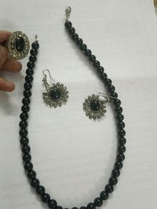 Black Pearl Necklace With Earrings And Ring