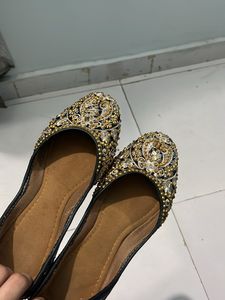 Embroidered Indian Slippers