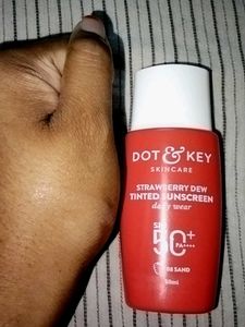 Dot &amp; Key Strawberrydew tinted Sunscreen