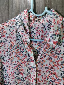 Patterned Sleeveless Shirt