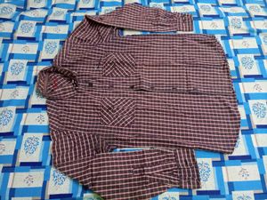 Buy 1 gate one free 🆓 Man checked Casual Shirt