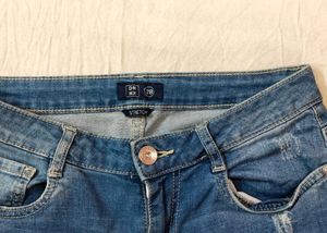 DNMX RIPPED SKINNY JEANS