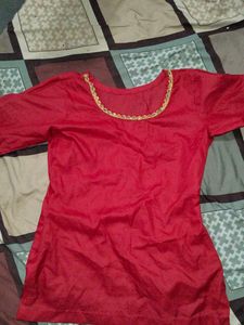 Red &amp; Gold Embellished Kurta
