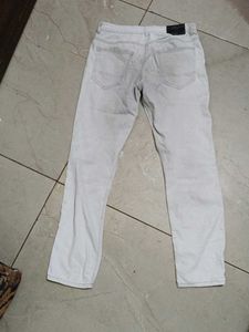 Stylish Light Wash Jeans