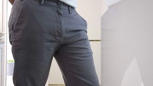 YOUSTA Grey Straight-Fit Stretch Trousers Size 32