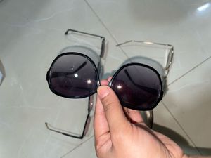 Sellig in combo only of 5 Sunglasses