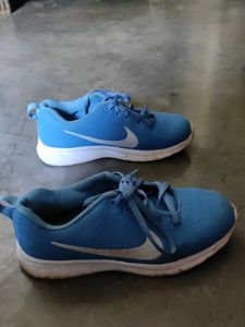 Running Shoes