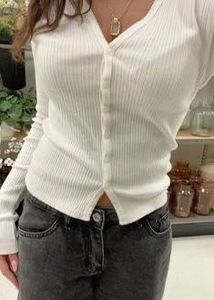 Pintresty korean  🌸Elegant Cream Cardigan