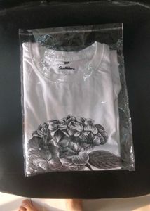 White T Shirt - Casual Fit