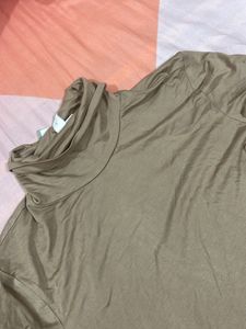 H&amp;M Fitted Top With Tag