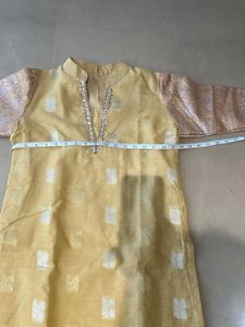 women’s Ethnic Kurta