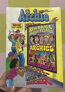 Combo - Archie’s And Garfield Comics