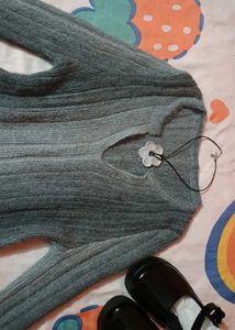 Long Sleeve V Neck Top