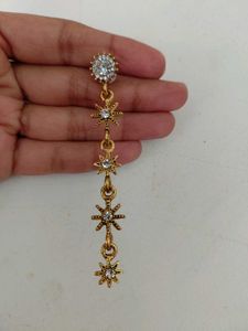 Beautiful pair of golden earrings