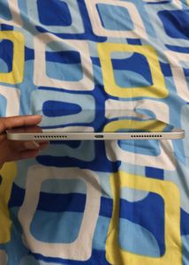 Apple iPad 11th Gen (A16 chip) – Like New | 128GB