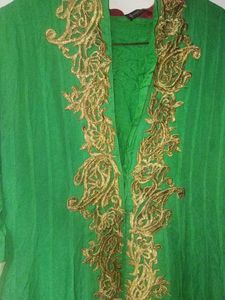 Elegant Green Embroidered Kurta 💚