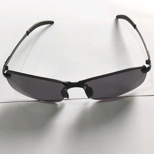 Sleek Black Sunglasses Unisex Comfortable
