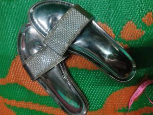 Black And Silver Flipflop &amp; Bellies 💕❤️💕💕❤️