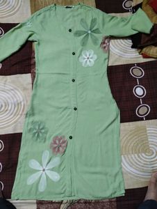 Pishta Green Straight Kurta For Women