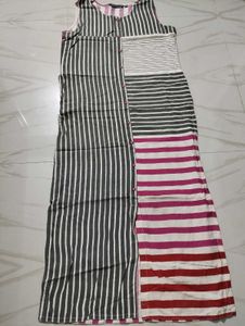 Avaasa Striped straight Kurti