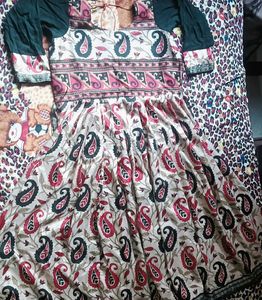 Elegant Ethnic Kurti..🌼