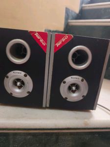 2 Loud Speakers