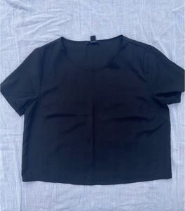 Forever 21 Black Cropped Tee
