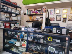 Deewali Offer Many Gadgets COBY Walkman Untested