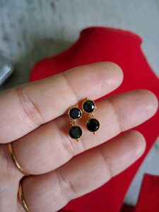 Black Stone Earrings Gold