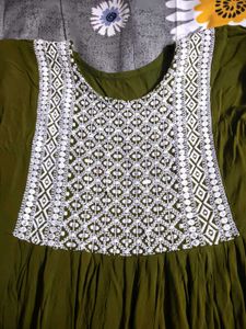 Green Embroidered Kurta