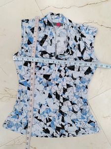S Size SlimFit Top For Girls Sleeveless