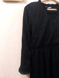 Elegant Black Midi Dress