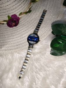 🎊🥳Buy One Get 1 Free🥳🎊New Stylish Silver Watch