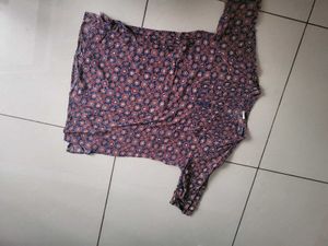 Patterned Women&#39;s Top