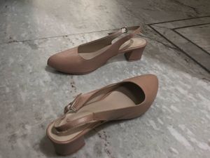 COMBO Classic Nude Slingback Heels and Black pumps