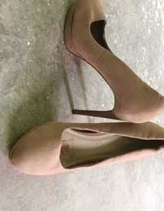 Price ⬇️ Heels