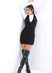 BLACK SOLID PINAFORE DRESS