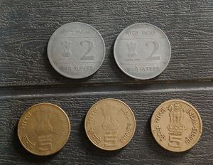 Two &amp; Five Rs Delhi XIX Commonwealth Games Coin