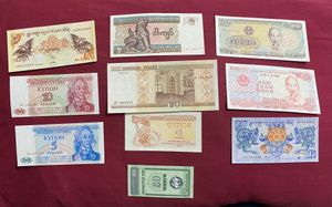 10 Foreign Notes Top Condition