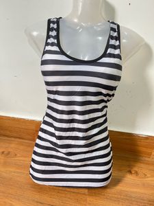 Stripes Padded Gym Top 🤌🏻