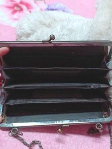 Elegant Clutch With Chain Strap