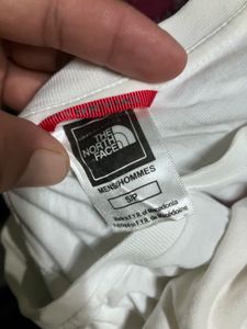 THE NORTH FACE T-SHIRT