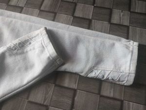 Light Wash Jeans