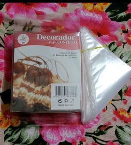 12 Pieces Cake Decoration Nozzles + Free 10 Bags🎂