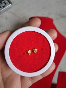 Heart Stud Earrings Gold
