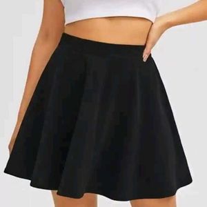 Black Skater Skirt 🖤