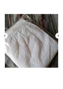 White chikenkarti plazo