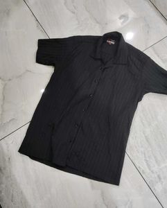 Men&#39;s Striped Casual Shirt SIZE(M)