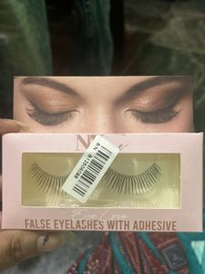 False eyelash