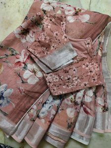 Nice Flower 🌺 Print Saree With Blouse